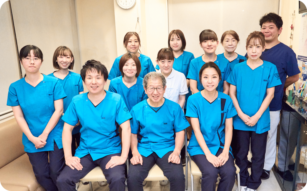 チーム医療で連携する伴場歯科医院のスタッフ